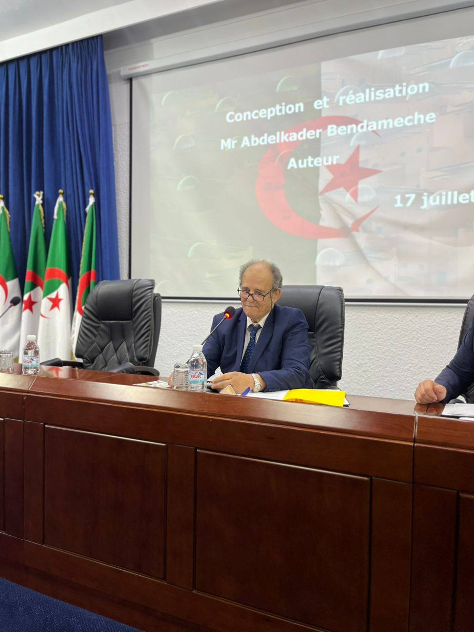 استضافة عبد القادر بن دعماش لإلقاء محاضرة حول المجموعة الفنية لجبهة التحرير الوطني