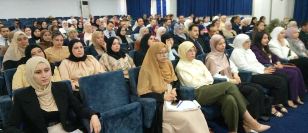 استضافة عبد القادر بن دعماش لإلقاء محاضرة حول المجموعة الفنية لجبهة التحرير الوطني