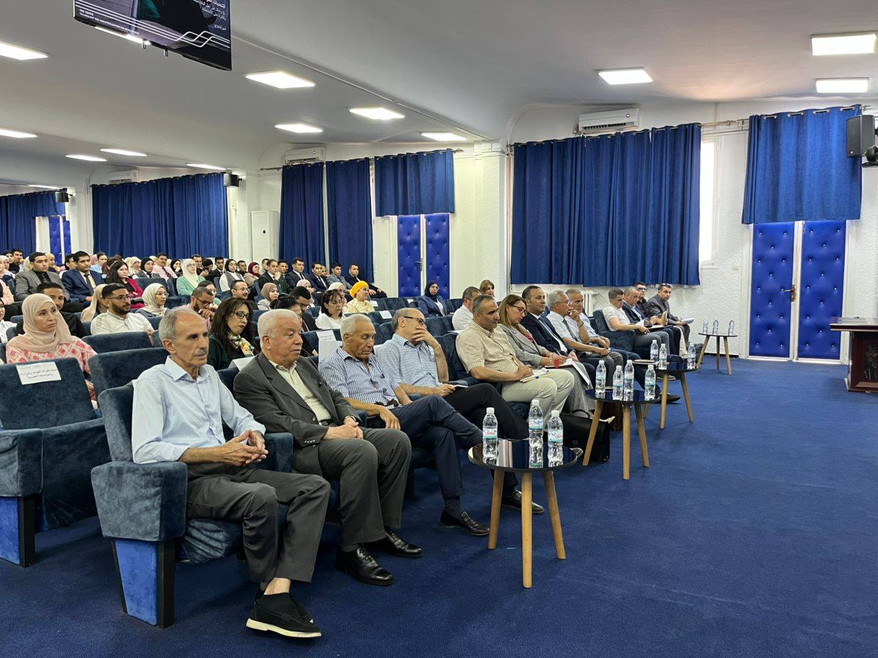 استضافة البروفيسور أمير لبديوي لالقاء محاضرة بعنوان الجزائر وتحديات النهوض الإقتصادي الإستراتيجيات، الإصلاحات و المؤسسات