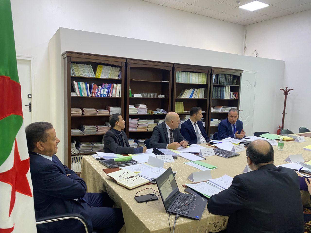 انعقاد اجتماع مجلس ادارة المدرسة الوطنية للإدارة