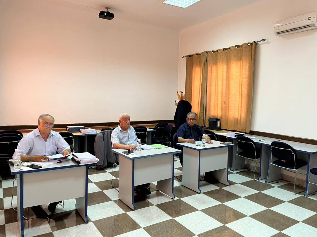 انطلاق مناقشة مذكرات تلاميذ الدفعة 53 بإشراف المدير العام للمدرسة الوطنية للإدارة