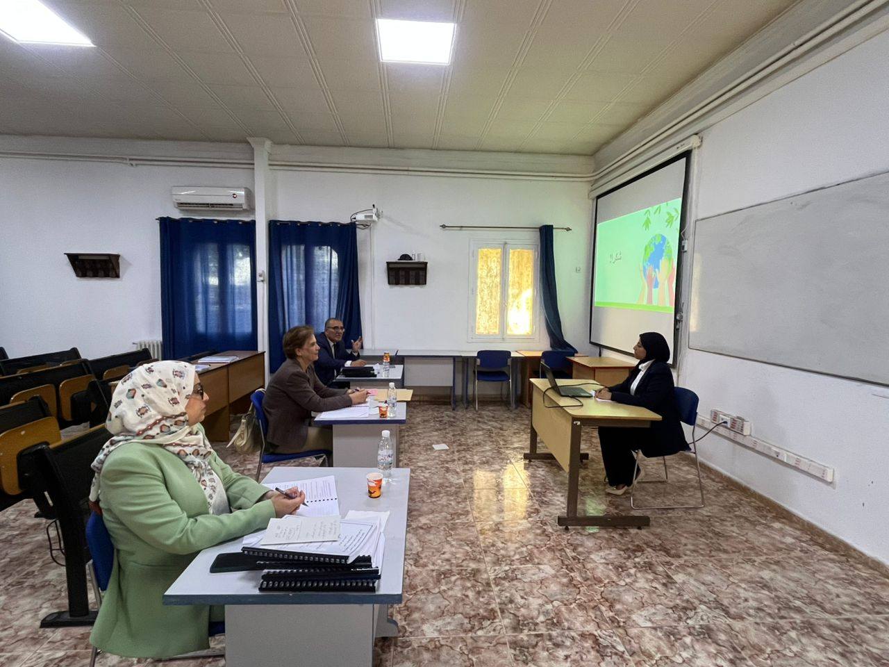 انطلاق مناقشة مذكرات تلاميذ الدفعة 53 بإشراف المدير العام للمدرسة الوطنية للإدارة