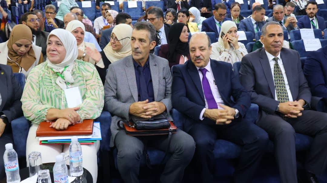 المدرسة الوطنية للإدارة تحتضن الندوة الجهوية حول عصرنة الأرشيف  الموسومة بـ"إدارة وثائق نشاط وأرشيف الجماعات المحلية في ظل التحول الرقمي"،