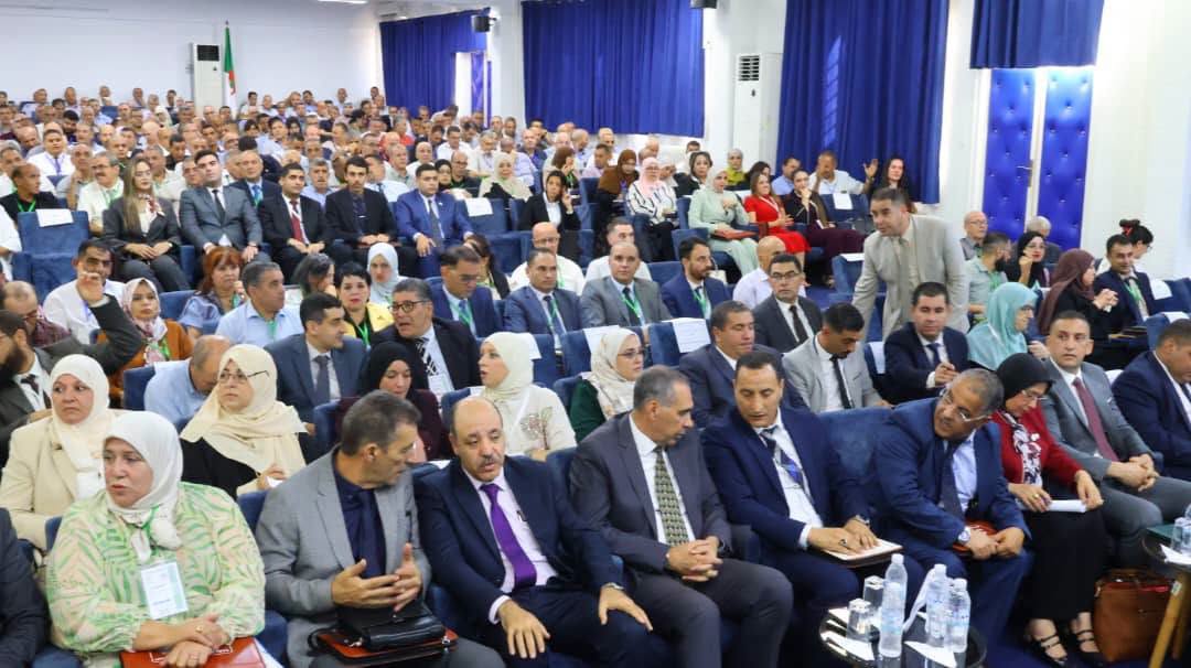 المدرسة الوطنية للإدارة تحتضن الندوة الجهوية حول عصرنة الأرشيف  الموسومة بـ"إدارة وثائق نشاط وأرشيف الجماعات المحلية في ظل التحول الرقمي"،