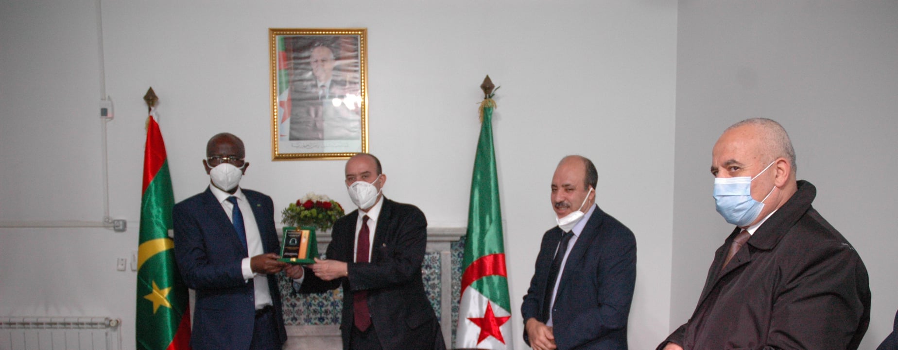 زيارة وزير الداخلية الجماعات المحلية والتهيئة العمرانية رفقة نظيره وزير الداخلية واللامركزية الموريتاني