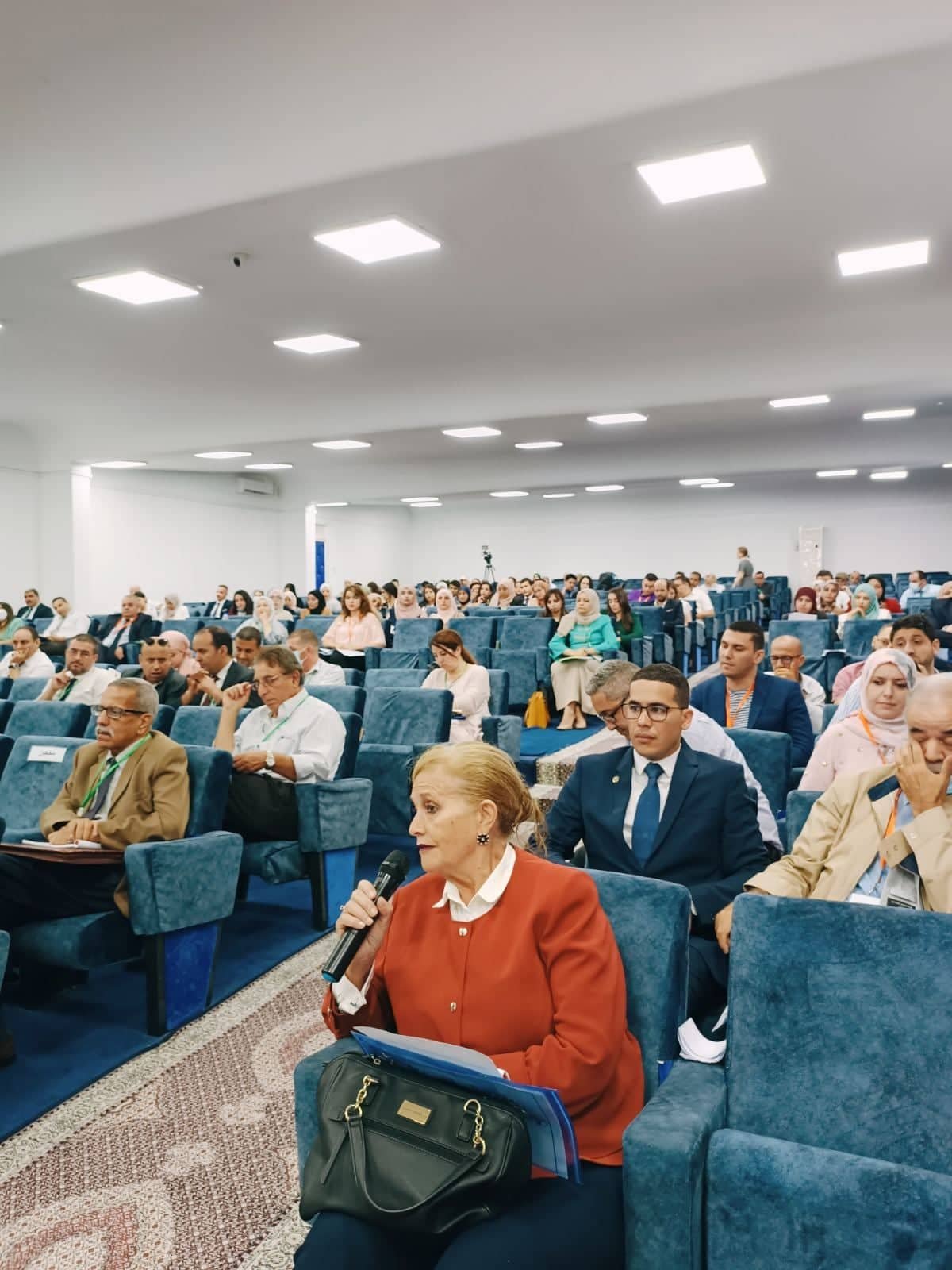 تنظيم يوم دراسي  من اجل التنمية