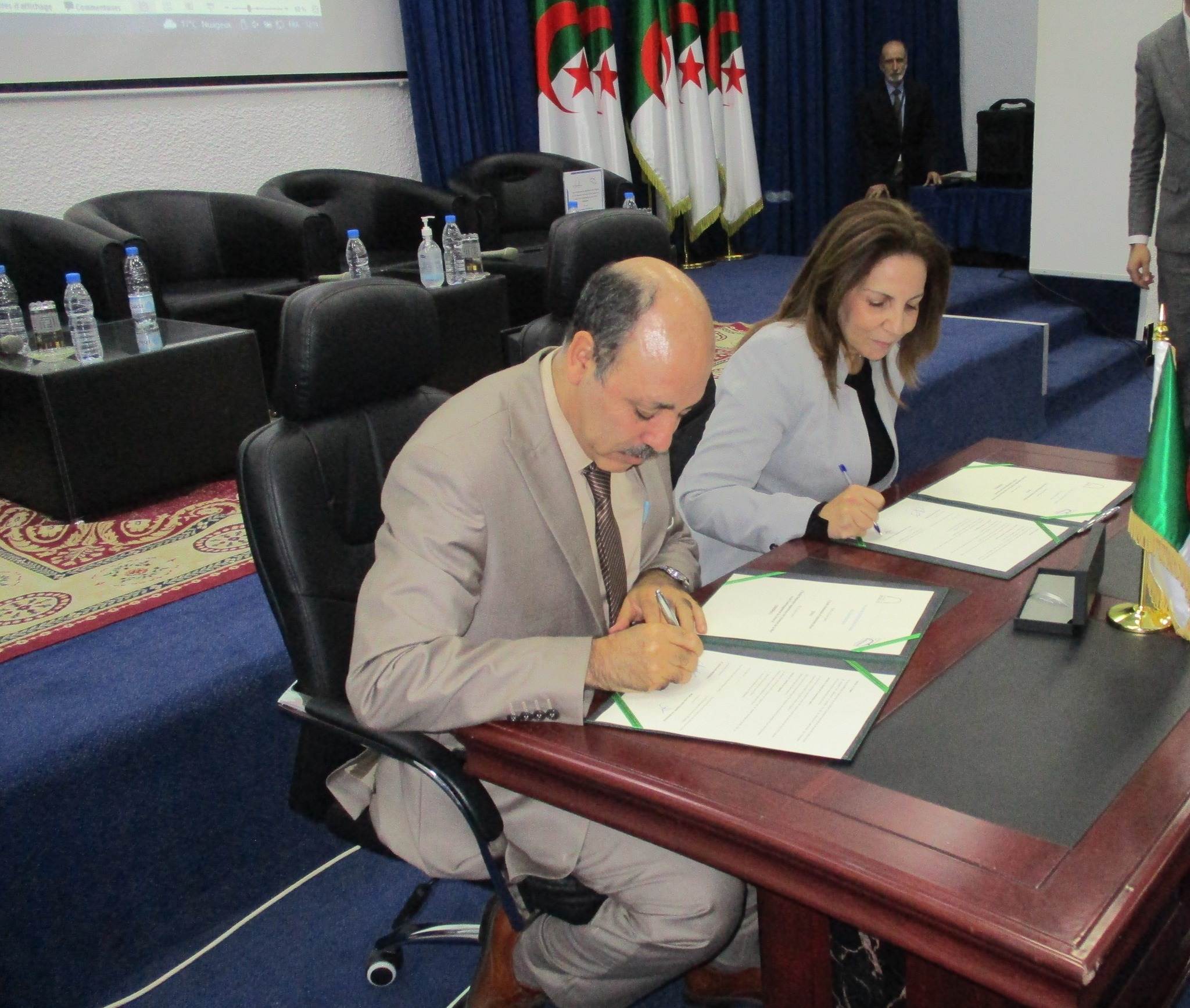 تنظيم يوم دراسي حول " تحديات التنمية المستدامة للمدن الساحلية في الجزائر"