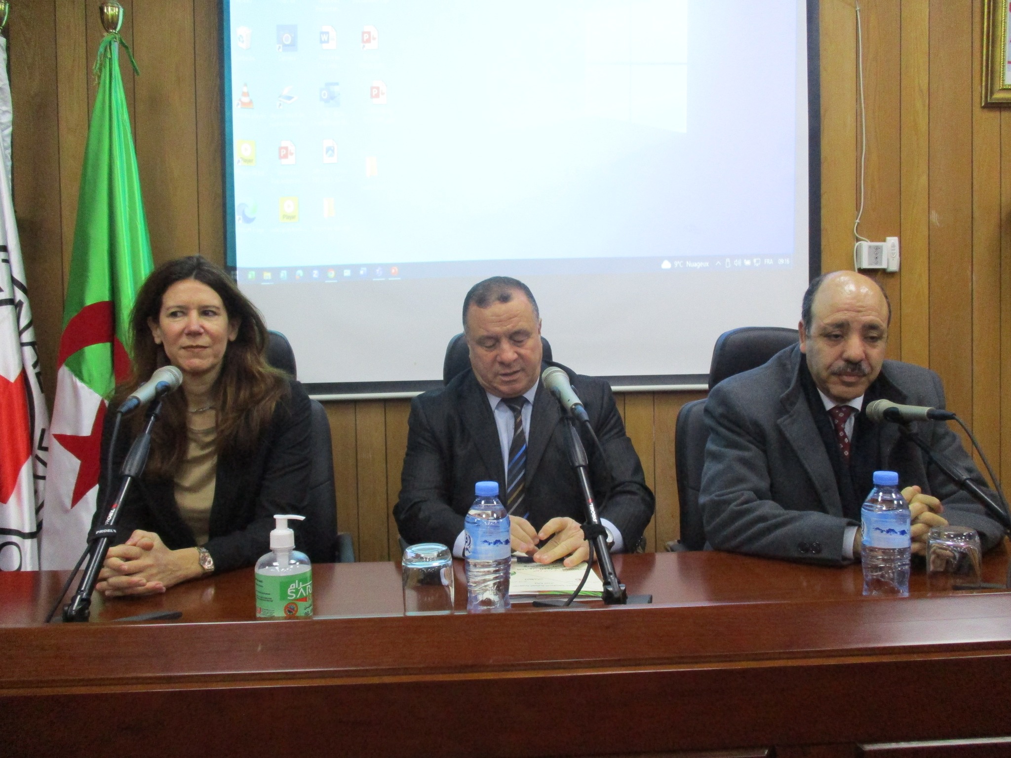 احتضان يوم دراسي حول "القانون الدولي الإنساني وتحديات النزاعات المسلحة المعاصرة"